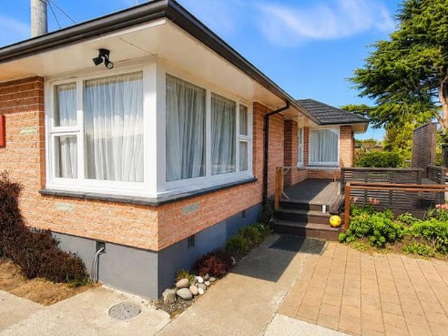 House for rent in Chaslands, Canterbury