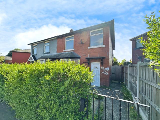 Apartment for rent in Fernhill, Bury