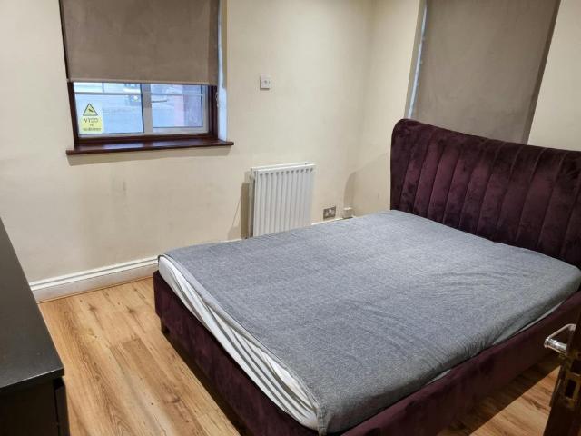 Apartment for rent in Elm Park, Greater London