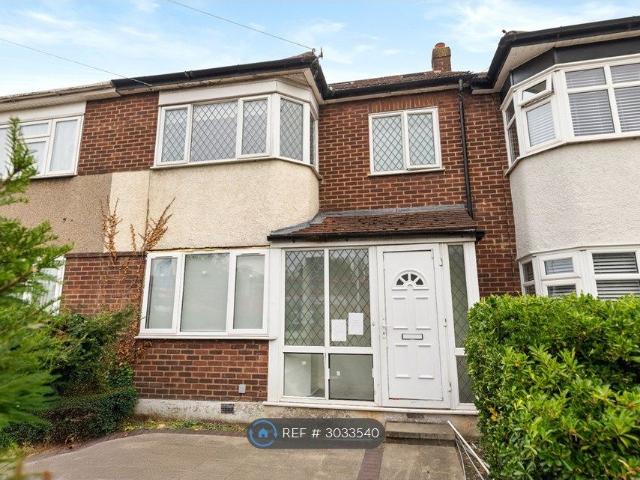Studio for rent in London Borough of Havering, Greater London