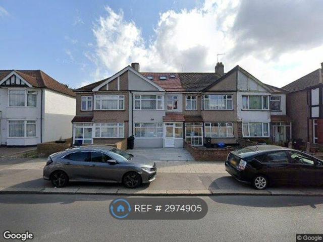 House for rent in London Borough of Redbridge, Greater London