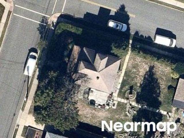 House for sale in Avenel, New Jersey