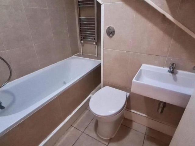 Apartment for rent in Crouch End, Isle Of Man