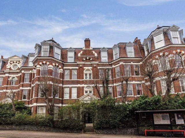 Room for rent in Crouch End, Greater London