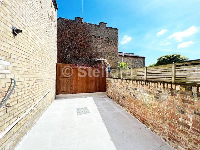 House for rent in Finsbury Park, Greater London