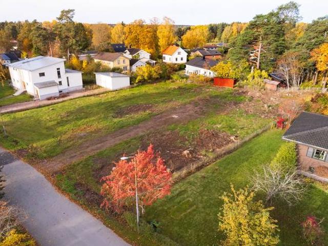 Tomt till salu i Uppsala