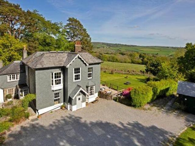 House for sale in Weir Quay, Devon