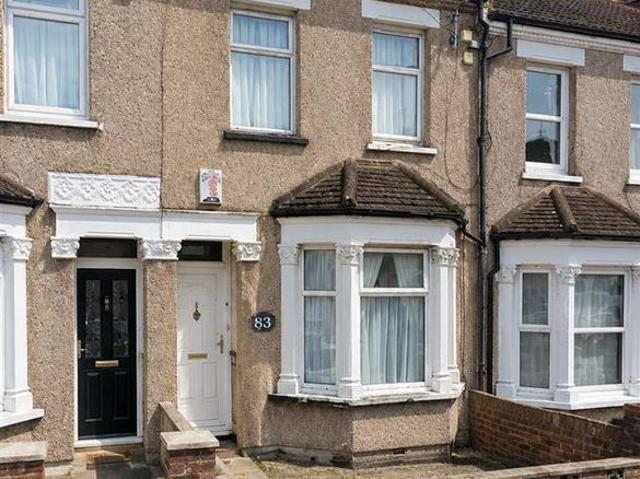 Studio for rent in Northumberland Heath, Greater London