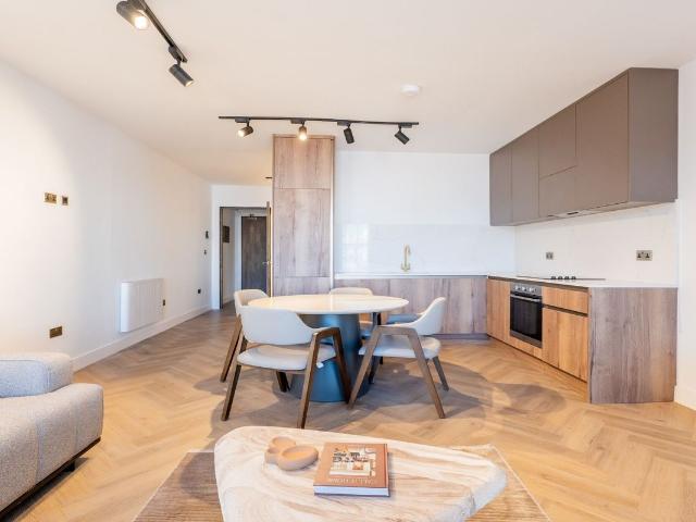 Studio for rent in St Matthew's, Old Wharf