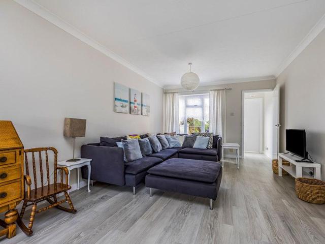 House for rent in Littlecote, West Sussex