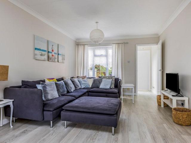 House for rent in Littlecote, West Sussex