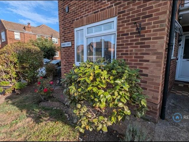 Apartment for rent in Horsell, Woking