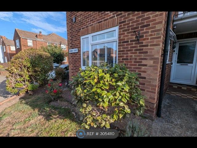 Apartment for rent in Horsell, Woking