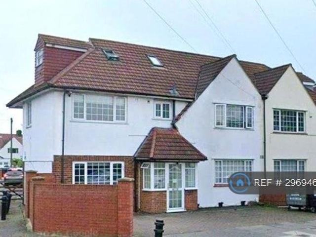 House for rent in London Borough of Ealing, Perivale