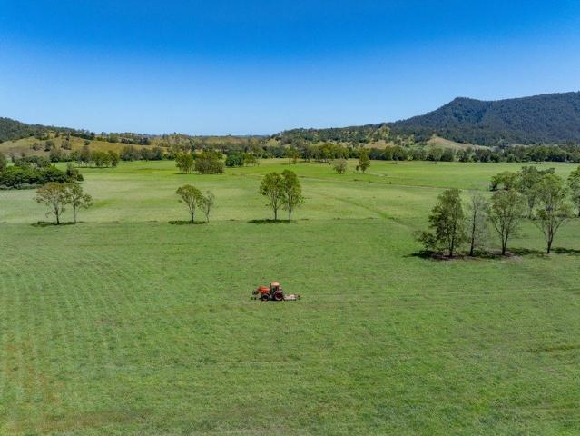Cottage for sale in Upper Horseshoe Creek, New South Wales
