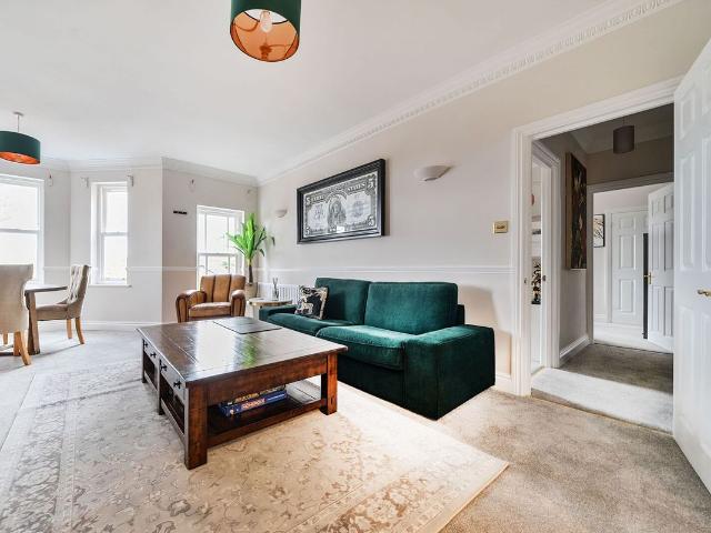 Apartment for rent in Westborough, Surrey