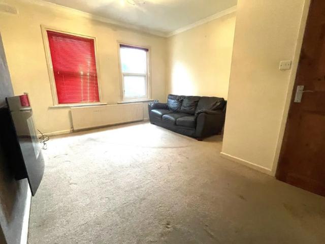 Apartment for rent in Woodside, North Watford