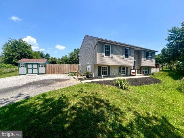 House for sale in Honey Brook