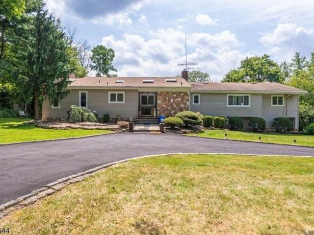 House for sale in Berkeley Heights, New Jersey