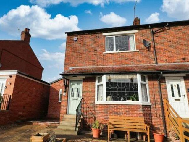 House for sale in Farsley, West Yorkshire
