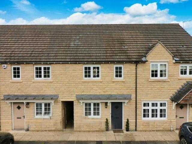 House for sale in Horsforth Vale, Farsley