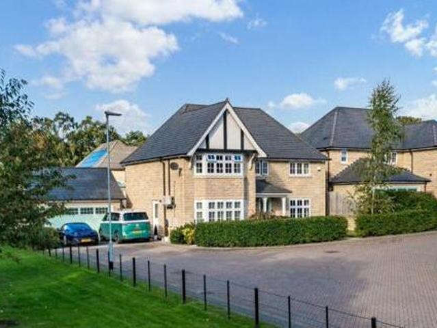 House for sale in Calverley, West Yorkshire