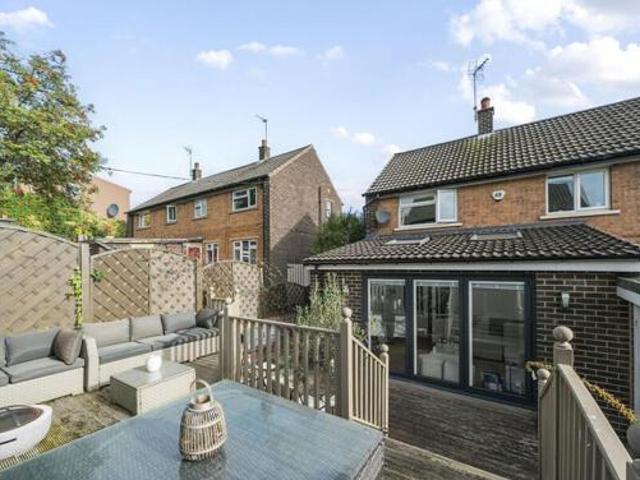 House for sale in Farsley, West Yorkshire