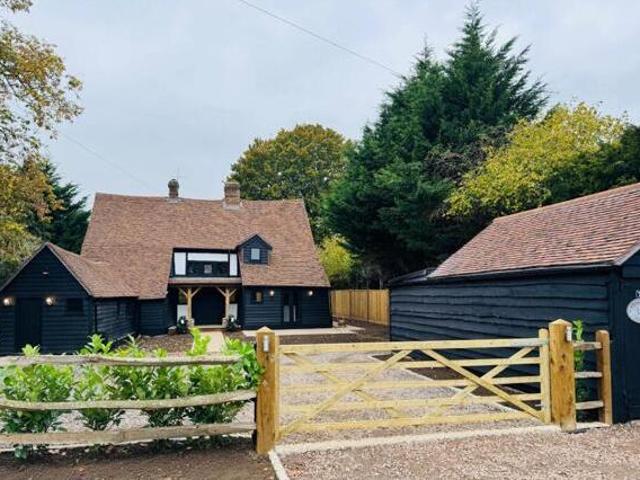 House for sale in Fole, Surrey
