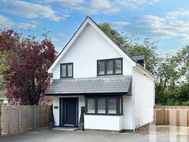 House for sale in Bewbush, Crawley