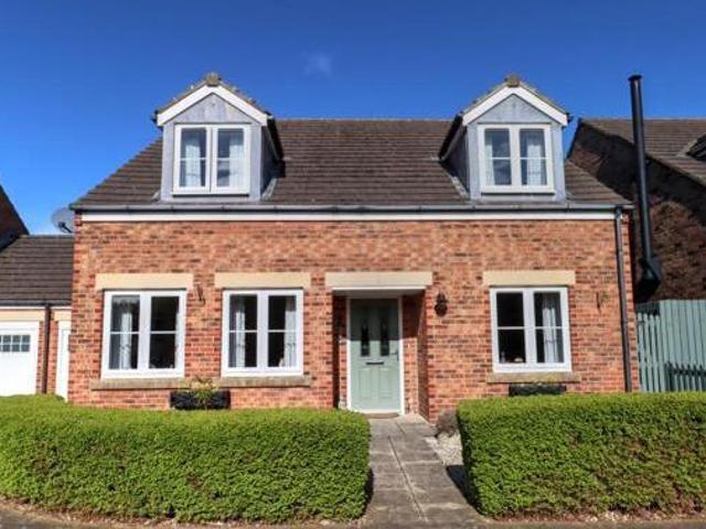 House for sale in Alnwick, Northumberland