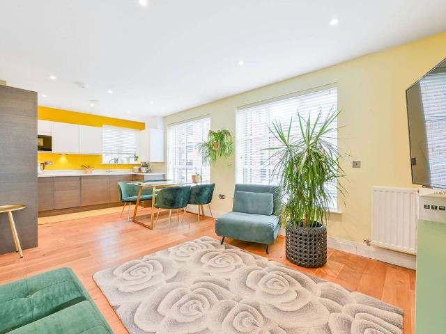 Apartment for rent in London Borough of Hounslow, Greater London