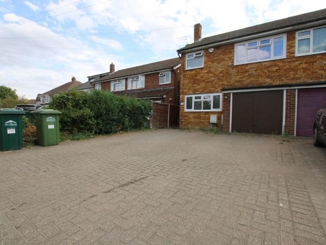 House for rent in Lower Halliford, Surrey