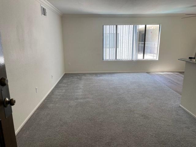 Apartment for rent in Canoga Park, California