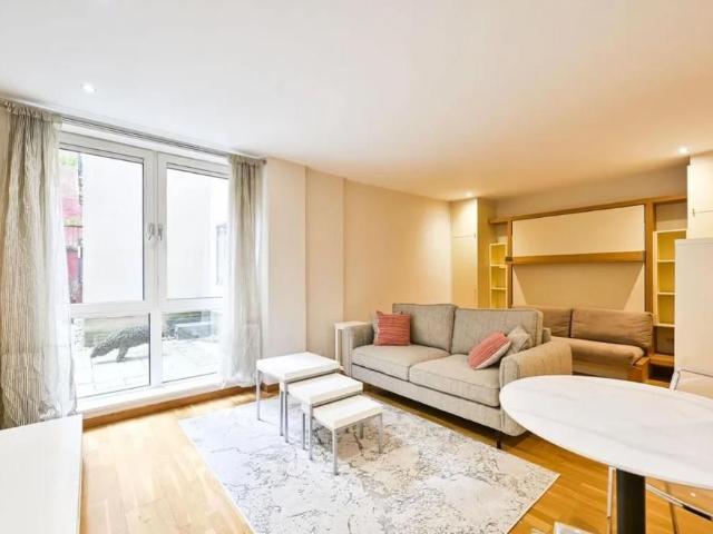 Studio for rent in Blackfriars, Lyons