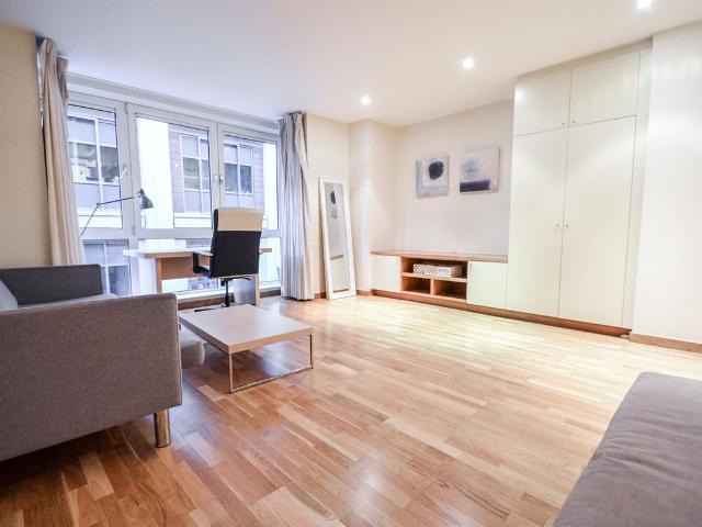 Studio for rent in Blackfriars, Lyons