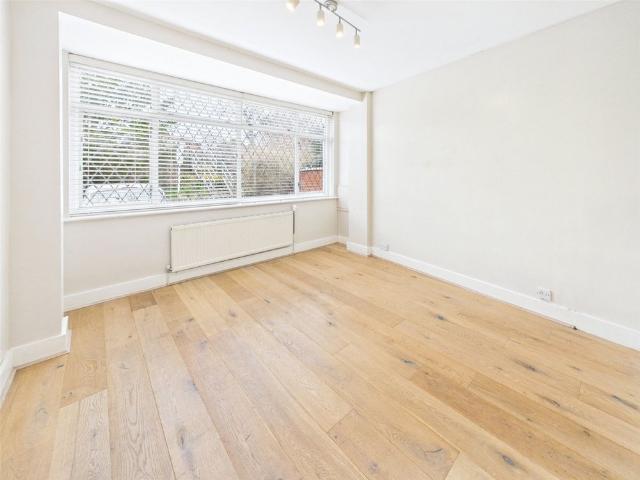House for rent in Whitton, Greater London