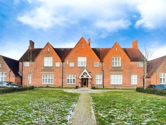 House for sale in Aldershot, Hampshire