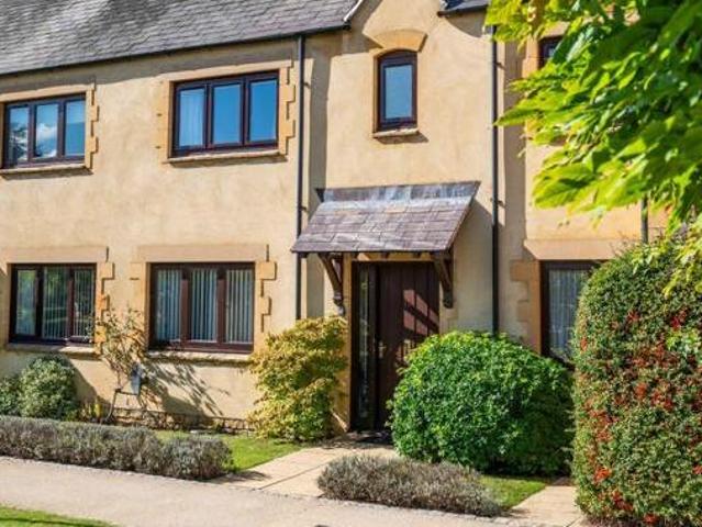 House for sale in Fossebridge, Gloucestershire