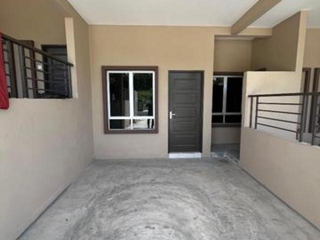 Townhouse for sale in Tanjong Sepat, Selangor
