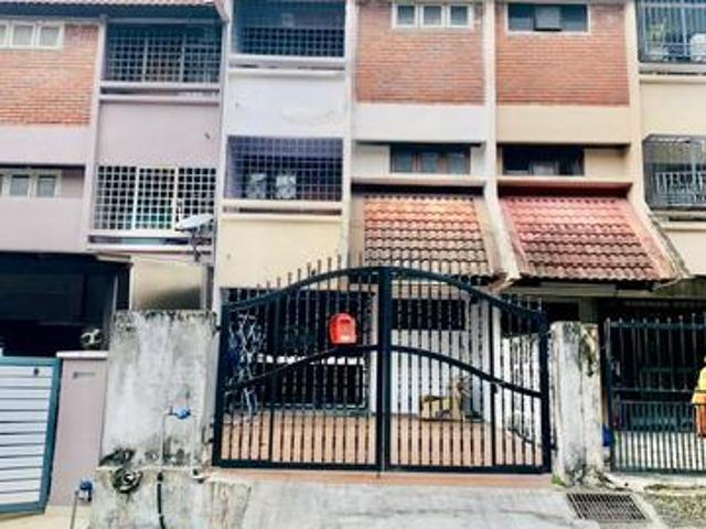 Terraced House for rent in Country Heights Damansara, Kuala Lumpur