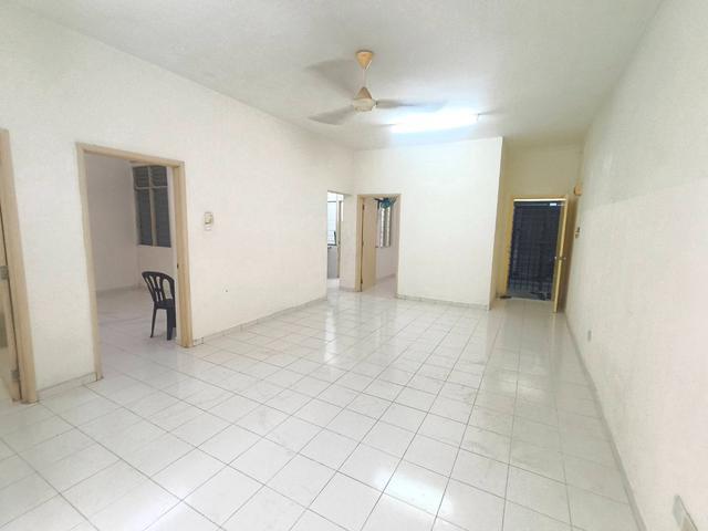 Apartment for sale in Petaling, Damansara Damai