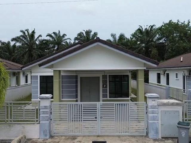 Bungalow for sale in Malaka
