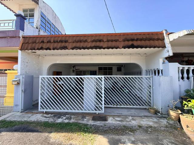 Terraced House for sale in Tangkak, Johor