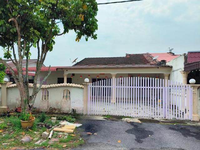 Terraced House for sale in Tangkak, Johor
