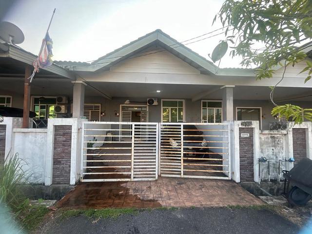 Terraced House for sale in Chukai