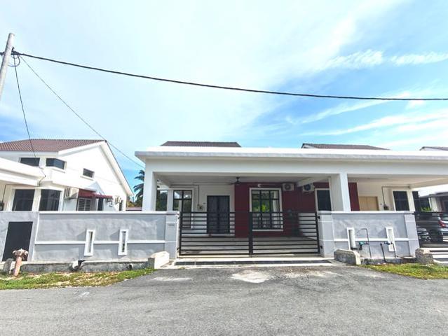 Residential House for sale in Malaka