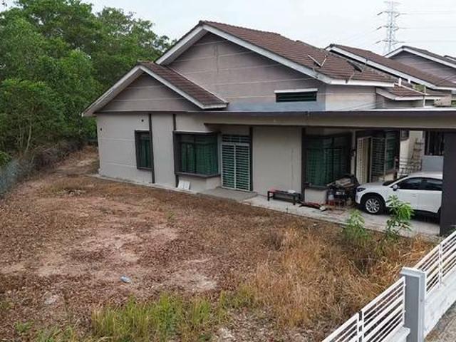 Residential House for sale in Malaka