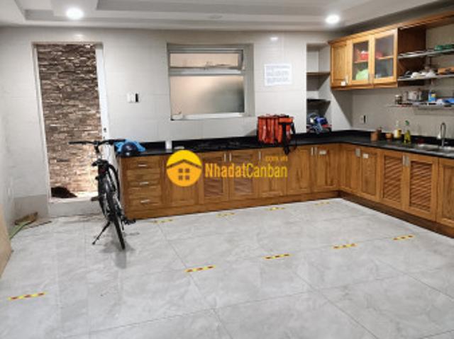 Nhà mặt phố bán