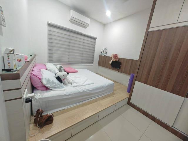 Terraced House for sale in Malaka