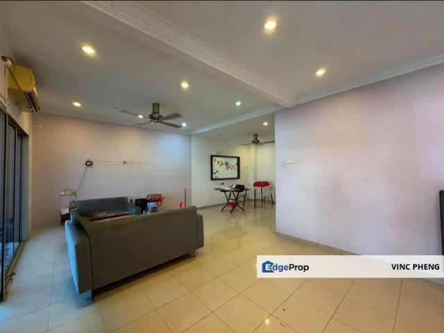 House for sale in Malaka